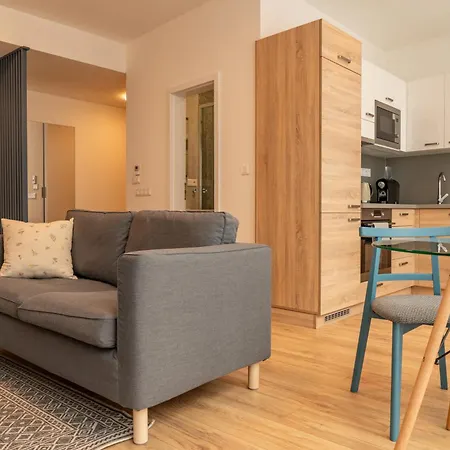 Apartman P23 *