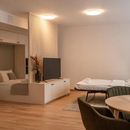 Apartman P23 *