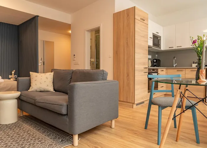 Apartament P23 *